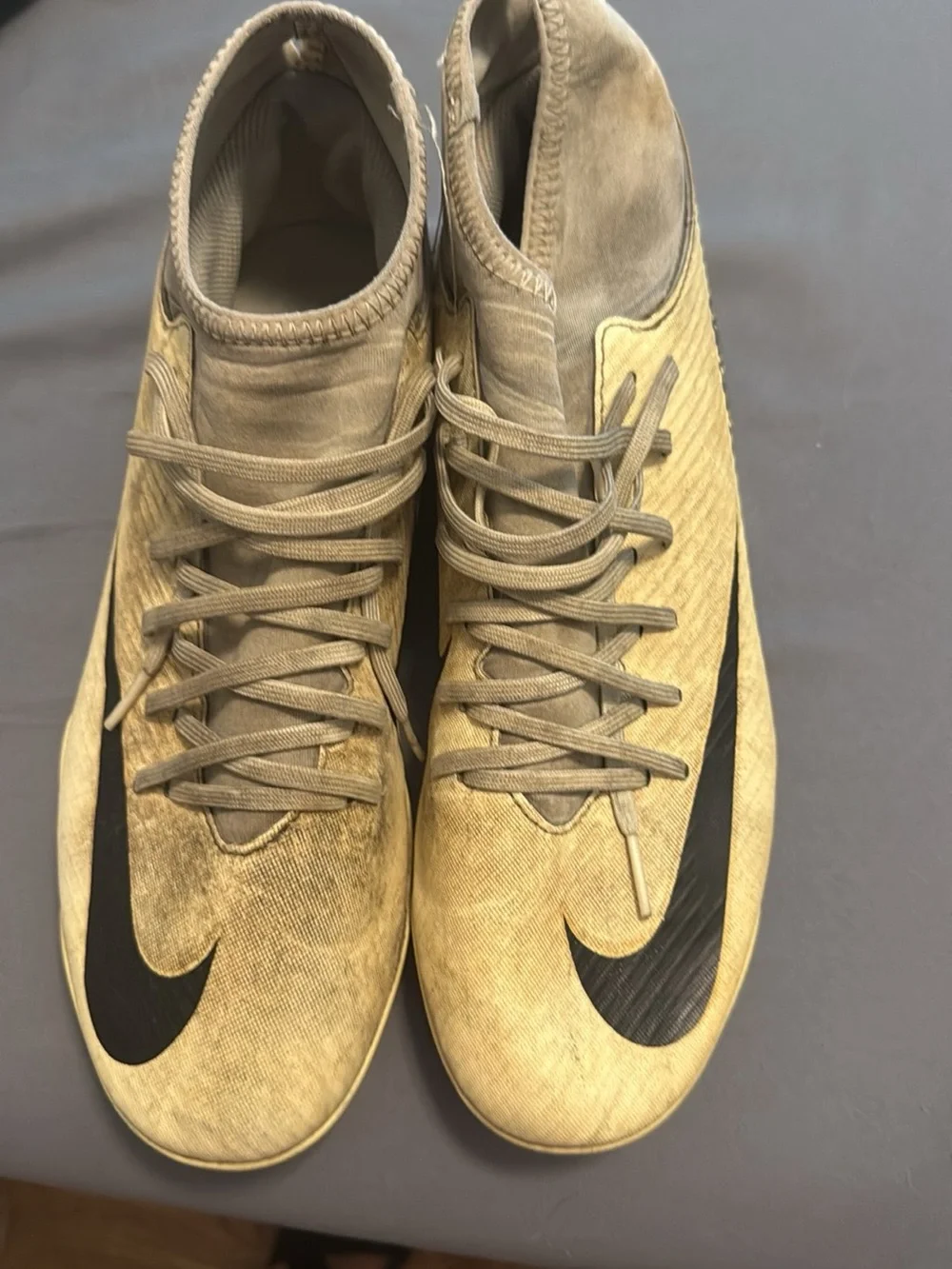 Nike Yellow and Black Men's Athletic Cleats